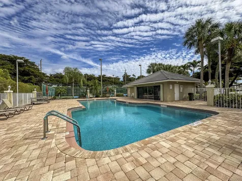 2767 S Clearbrook Circle Delray Beach FL 33445