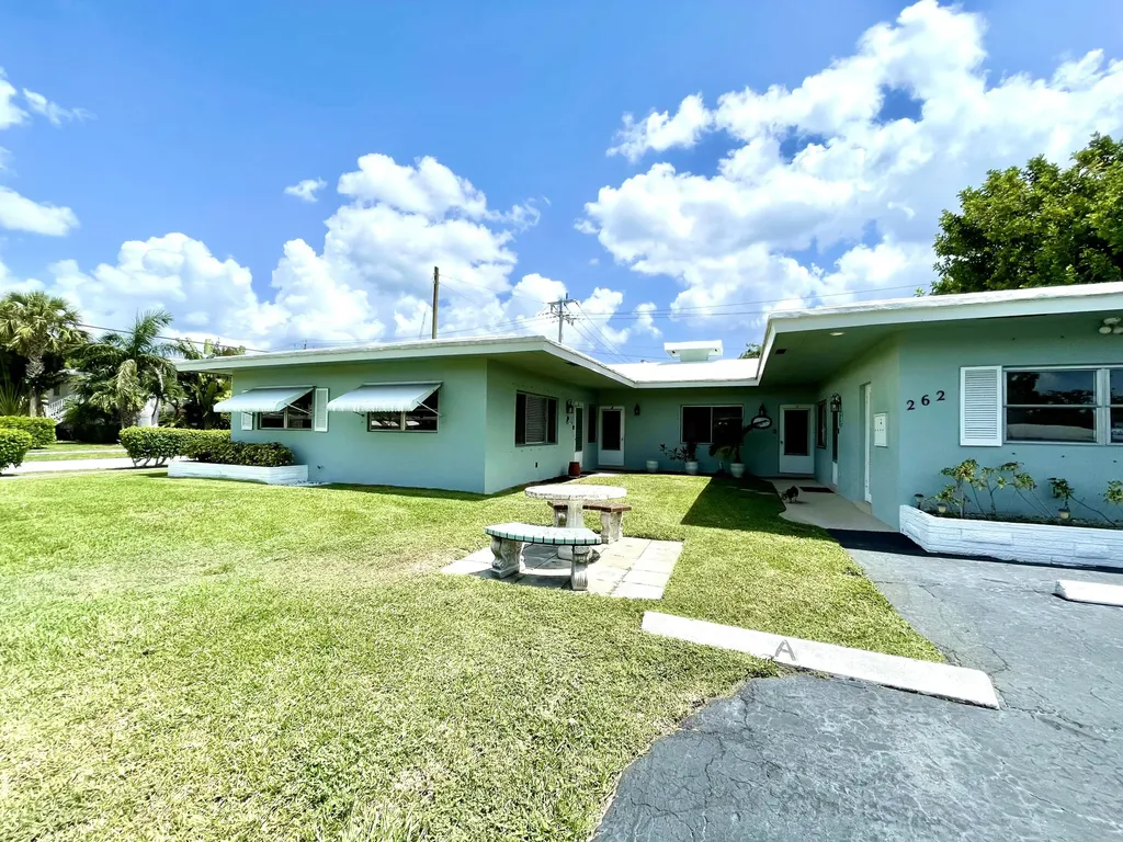 262 SE 9th Avenue Deerfield Beach FL 33441