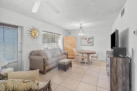 262 SE 9th Avenue Deerfield Beach FL 33441