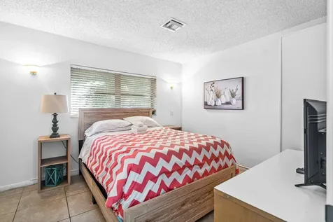 262 SE 9th Avenue Deerfield Beach FL 33441
