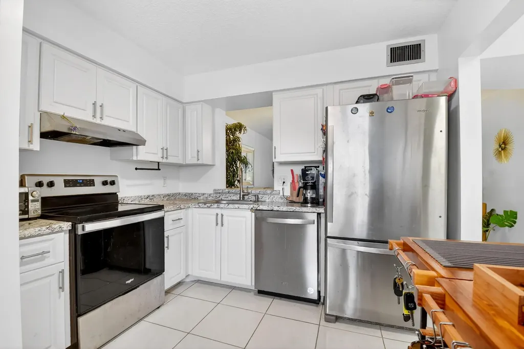 14723 Cumberland Drive Delray Beach FL 33446