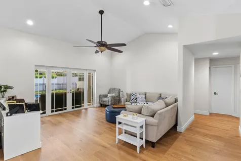 3830 Nw 25th Way Boca Raton FL 33434