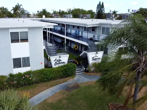 302 Lake Osborne Drive Lake Worth Beach FL 33461