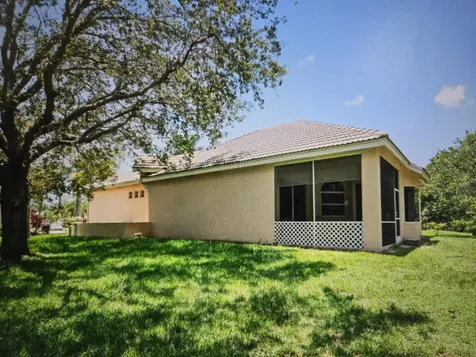 677 SW Andros Circle Port Saint Lucie FL 34986
