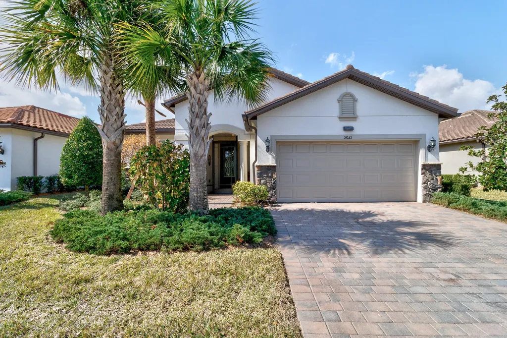 5021 Monroe Circle Vero Beach FL 32967