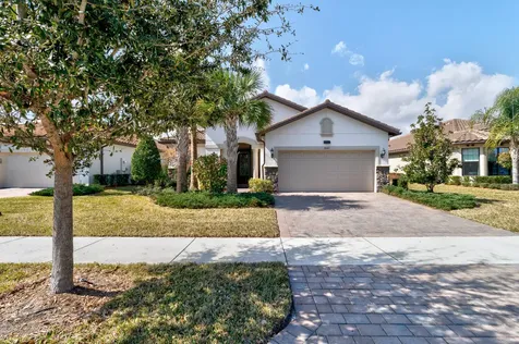5021 Monroe Circle Vero Beach FL 32967
