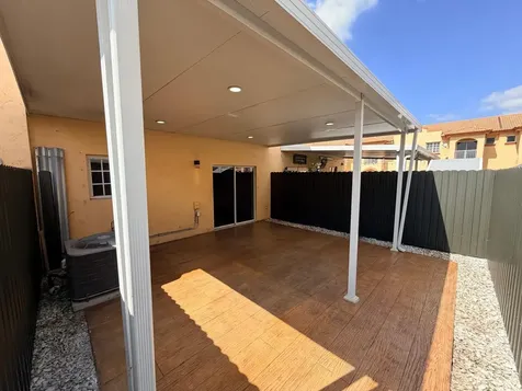 11475 NW 94th Place Hialeah Gardens FL 33018