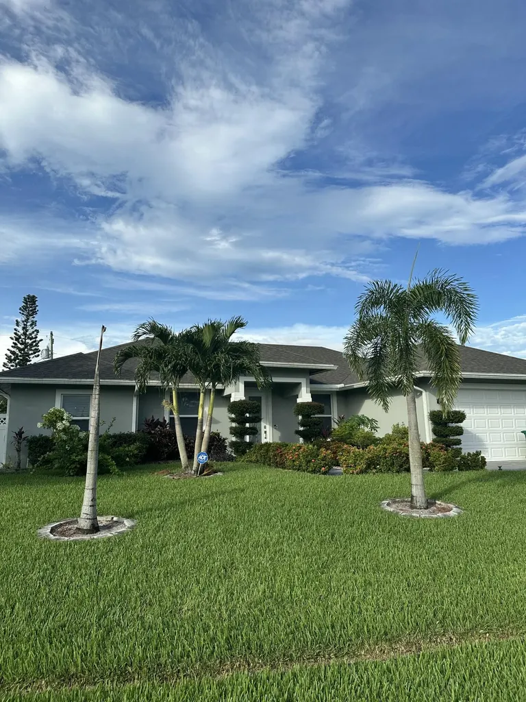 1159 Sw Edinburgh Drive Port Saint Lucie FL 34953