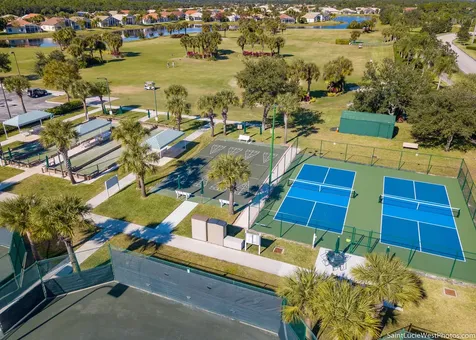 431 Nw Cool Water Court Port Saint Lucie FL 34986