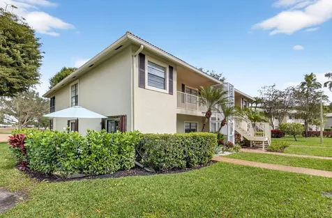 28 Stratford Lane Boynton Beach FL 33436