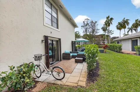 28 Stratford Lane Boynton Beach FL 33436
