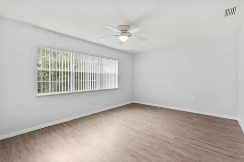 1901 Indian River Boulevard Vero Beach FL 32960