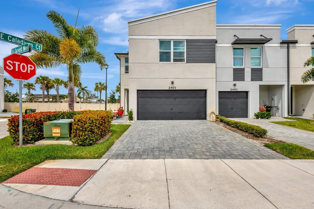 2401 Se Tarvest Way Stuart FL 34997