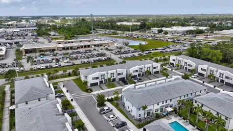 2401 Se Tarvest Way Stuart FL 34997