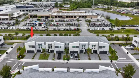 2401 Se Tarvest Way Stuart FL 34997