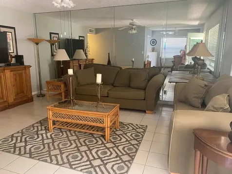 542 Normandy L Delray Beach FL 33484