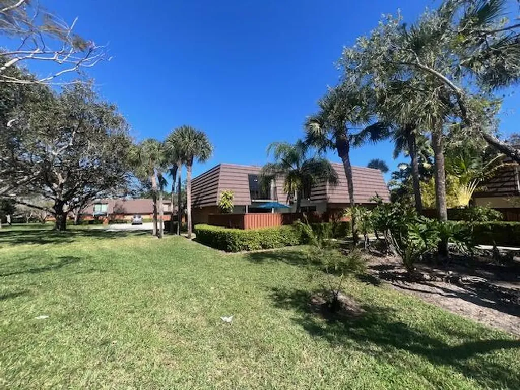 1424 14th Court Jupiter FL 33477