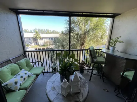 1 Royal Palm Way Boca Raton FL 33432