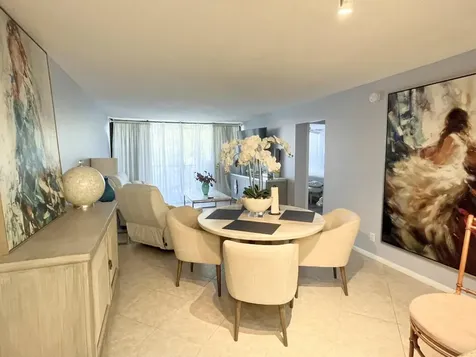 1 Royal Palm Way Boca Raton FL 33432