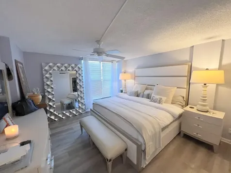 1 Royal Palm Way Boca Raton FL 33432