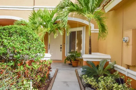 6125 Eaton Street West Palm Beach FL 33411