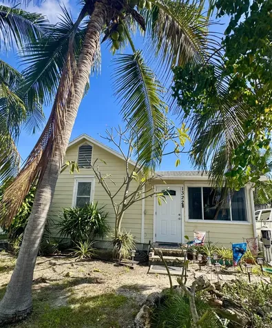 1322 N M Street Lake Worth Beach FL 33460