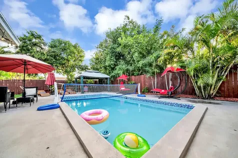 4310 Applecrest Drive Palm Beach Gardens FL 33410
