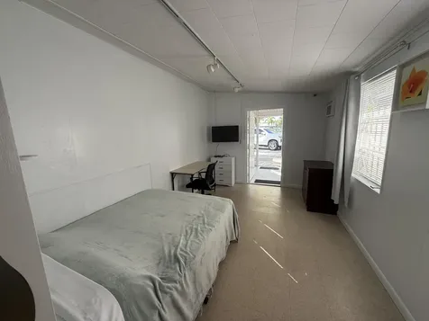 605 E Coast Avenue Lantana FL 33462