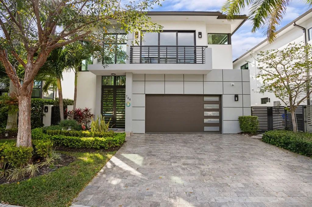 764 Lake Trail Delray Beach FL 33483