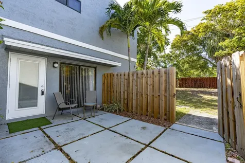 30 Crossings Circle Boynton Beach FL 33435