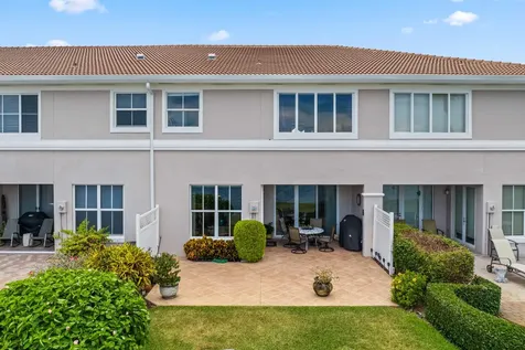 132 Las Brisas Circle Hypoluxo FL 33462