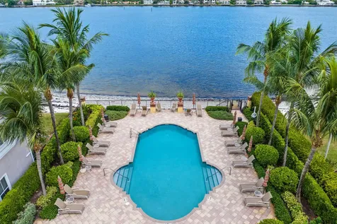 132 Las Brisas Circle Hypoluxo FL 33462