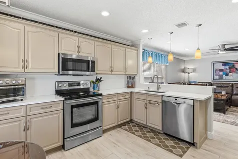 5077 Prairie Dunes Village Circle Lake Worth FL 33463
