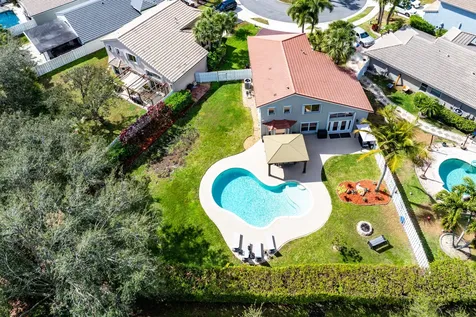 5077 Prairie Dunes Village Circle Lake Worth FL 33463