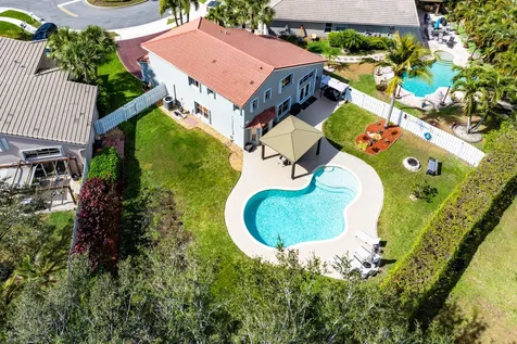 5077 Prairie Dunes Village Circle Lake Worth FL 33463