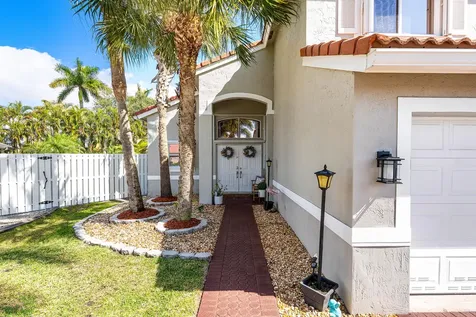5077 Prairie Dunes Village Circle Lake Worth FL 33463