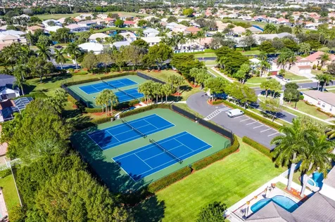5077 Prairie Dunes Village Circle Lake Worth FL 33463