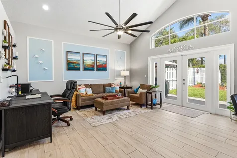 5077 Prairie Dunes Village Circle Lake Worth FL 33463