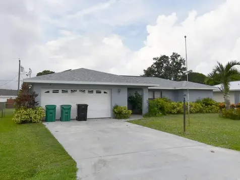 826 Se Quiescent Lane Port Saint Lucie FL 34983