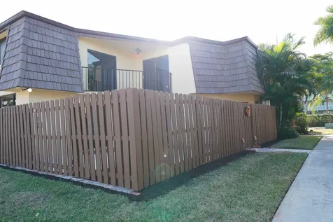 42 Springdale Circle Palm Springs FL 33461