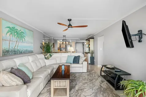 7 Royal Palm Way Boca Raton FL 33432