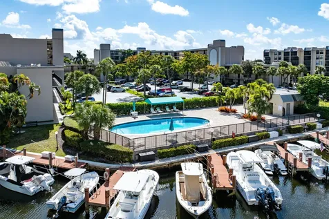 7 Royal Palm Way Boca Raton FL 33432