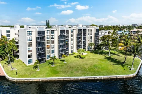 7 Royal Palm Way Boca Raton FL 33432
