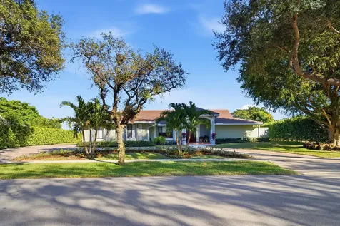 2308 Embassy Drive West Palm Beach FL 33401
