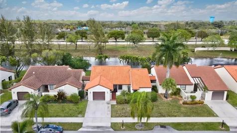 17 Columbia Court Deerfield Beach FL 33442