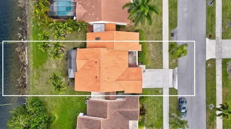 17 Columbia Court Deerfield Beach FL 33442