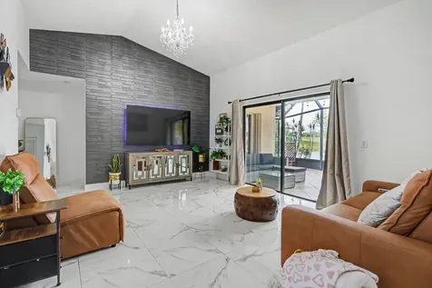 17 Columbia Court Deerfield Beach FL 33442