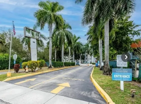 492 NW 165th Street Road Miami FL 33169