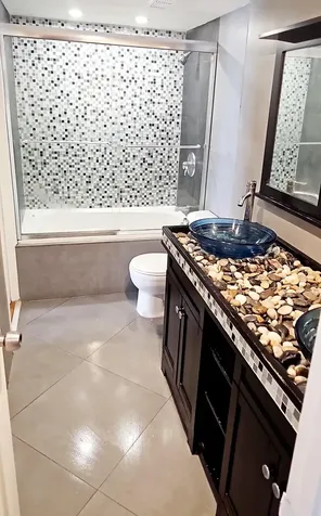 492 NW 165th Street Road Miami FL 33169