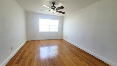 492 NW 165th Street Road Miami FL 33169